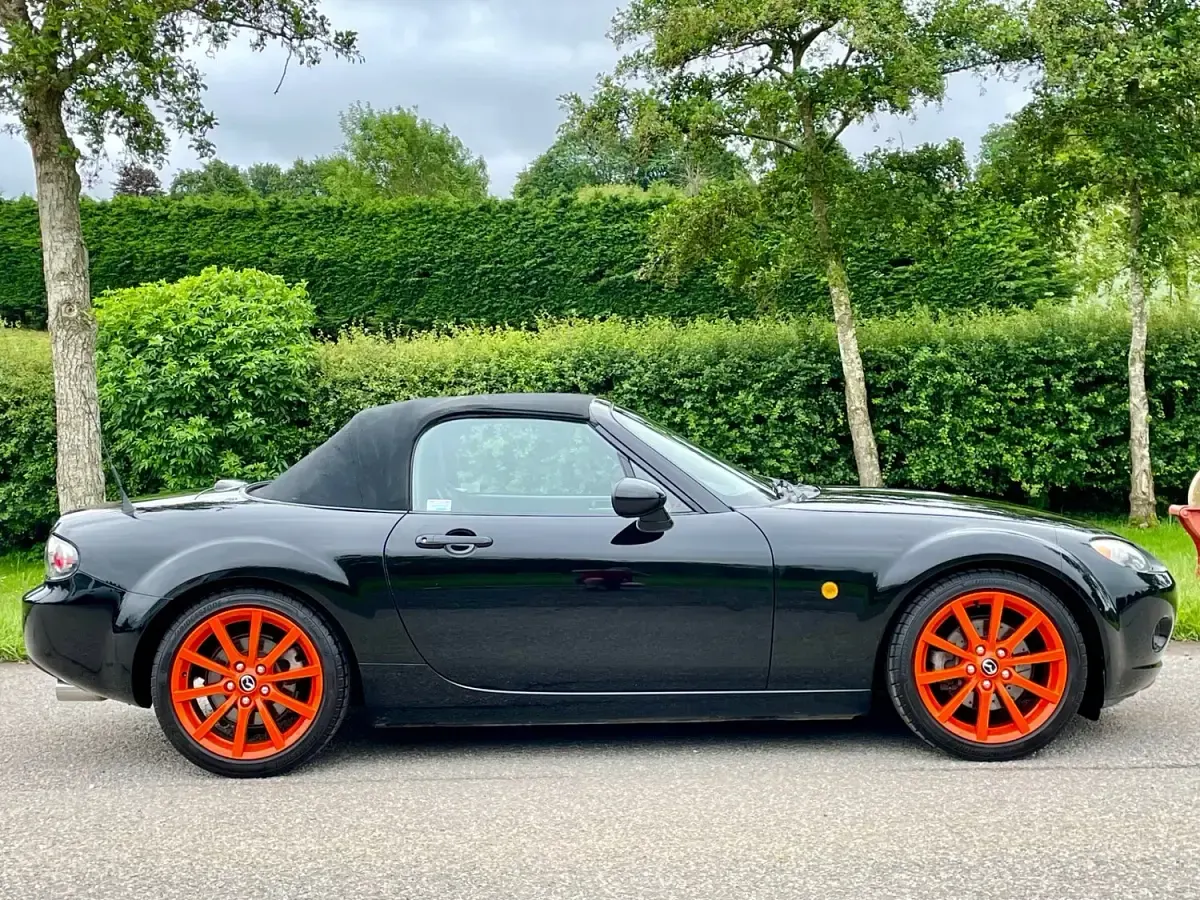Used Mazda MX5 Inclusive 160 HP (117 kW) 2006 Brilliant black Cabriolet