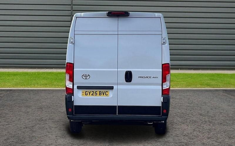Used Toyota Proace H2 140 HP (102 kW) 2026 MPV