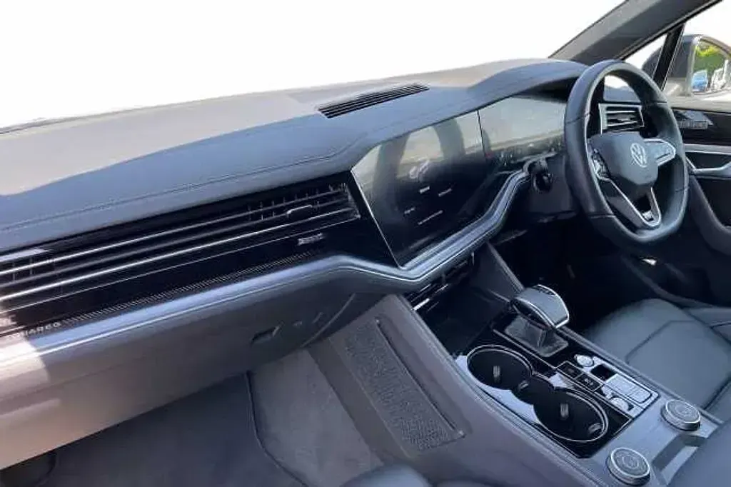 Used VW Touareg Black Edition 286 HP (210 kW) 2024 Grey SUV
