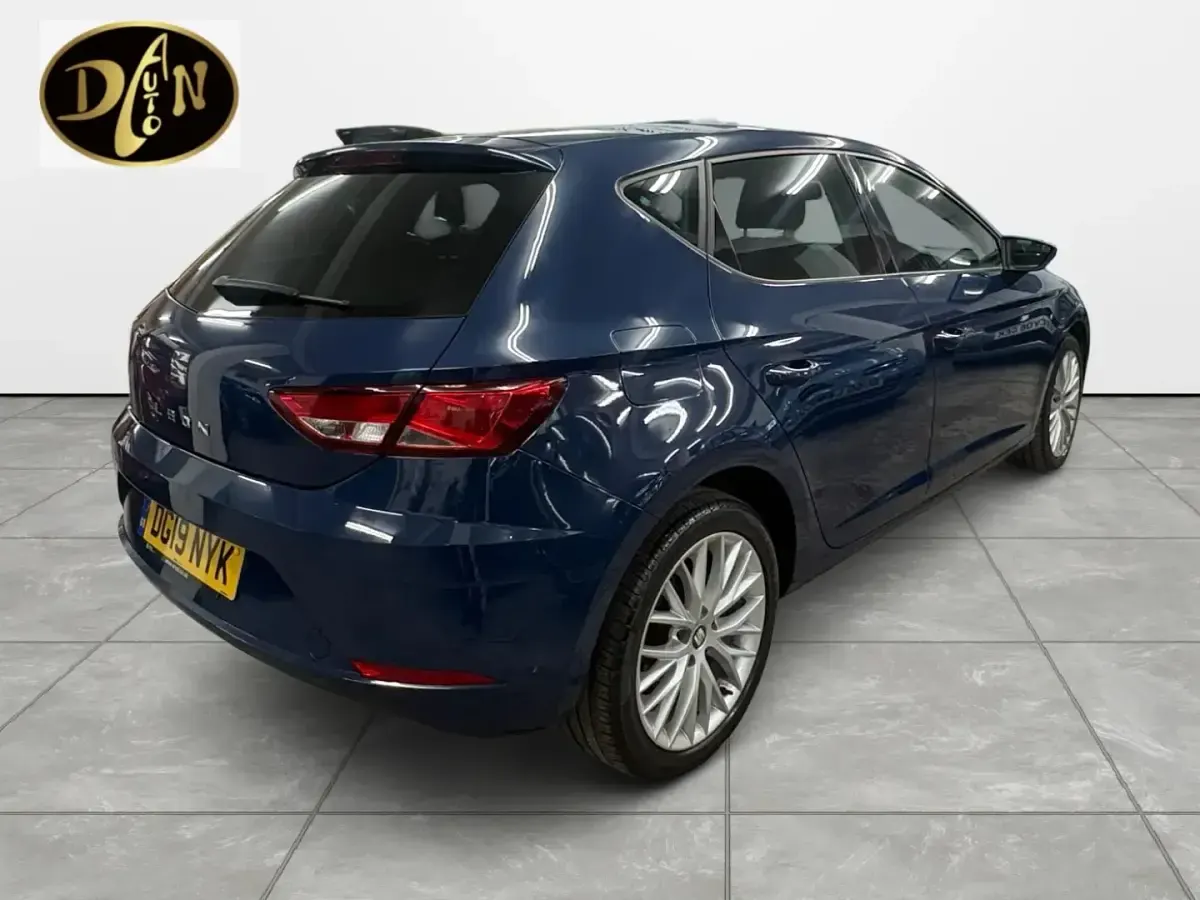 Used Seat Leon SE Dynamic 115 HP (84 kW) 2019 Blue Hatchback