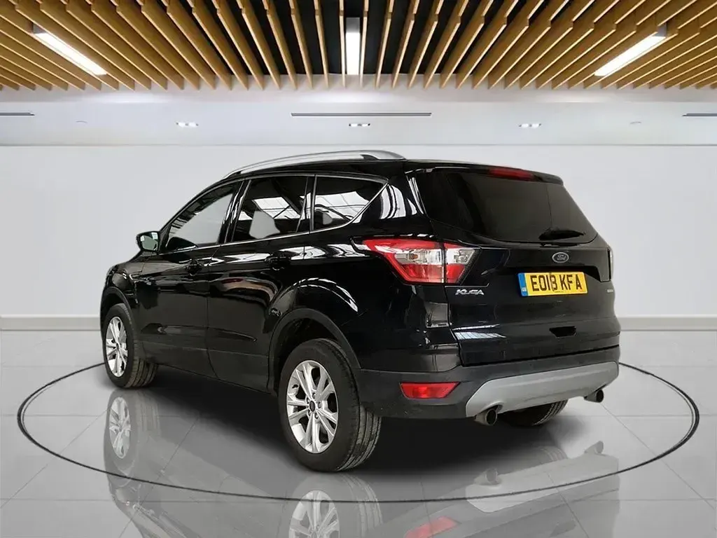 Begagnad Ford Kuga Titanium 150 HK (110 kW) 2018 Svart SUV