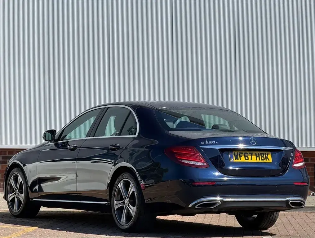 Used Mercedes E220 SE 2017 Blue Sedan