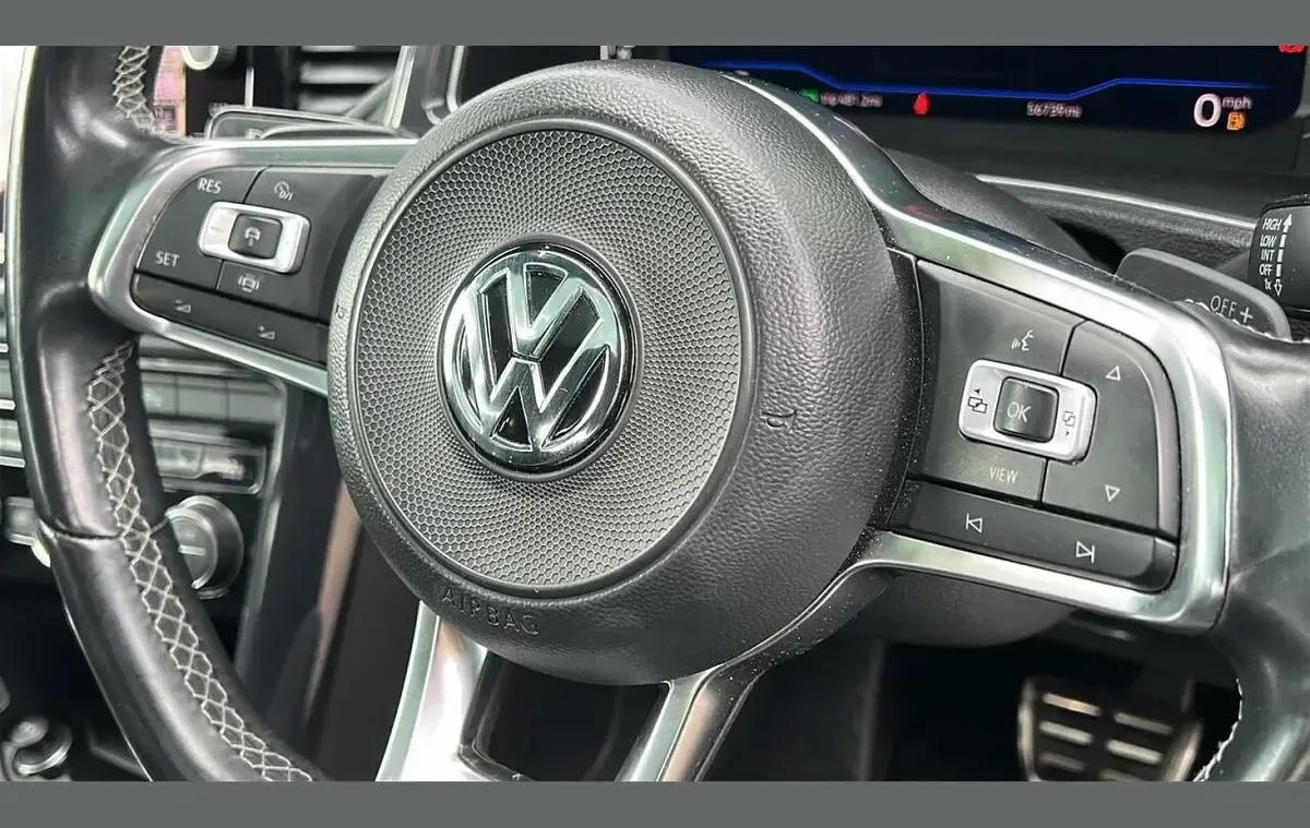 Used VW T-Roc R-line 150 HP (110 kW) 2019 Black SUV