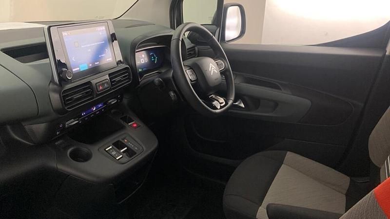 Used Citroën e-Berlingo XTR 98 kW (134 HP) 2023 White MPV