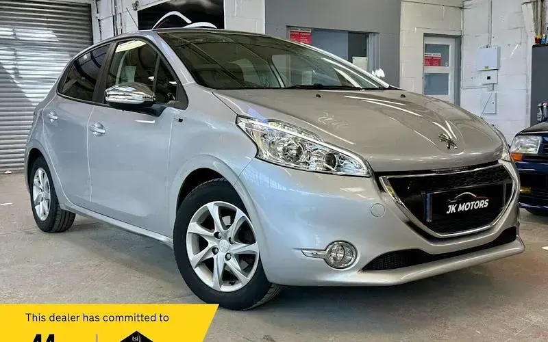 Used Peugeot 208 Style 82 HP (60 kW) 2014 Hatchback