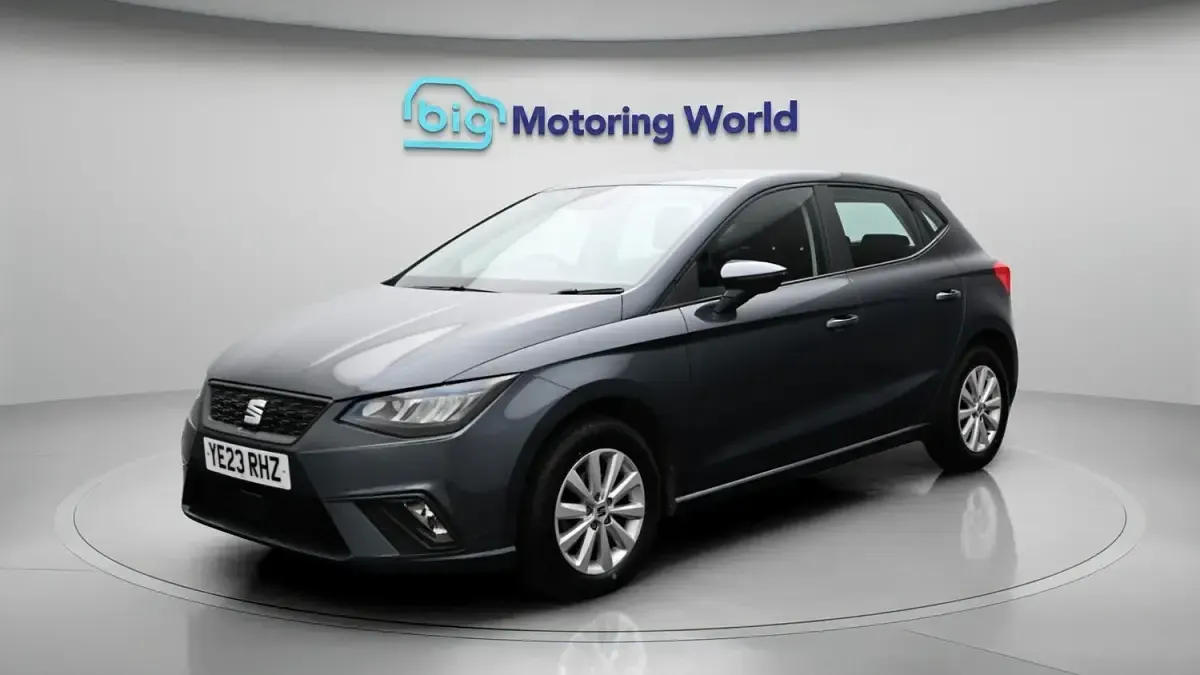 Używany Seat Ibiza SE 94 KM (69 kW) 2023 Szary Hatchback