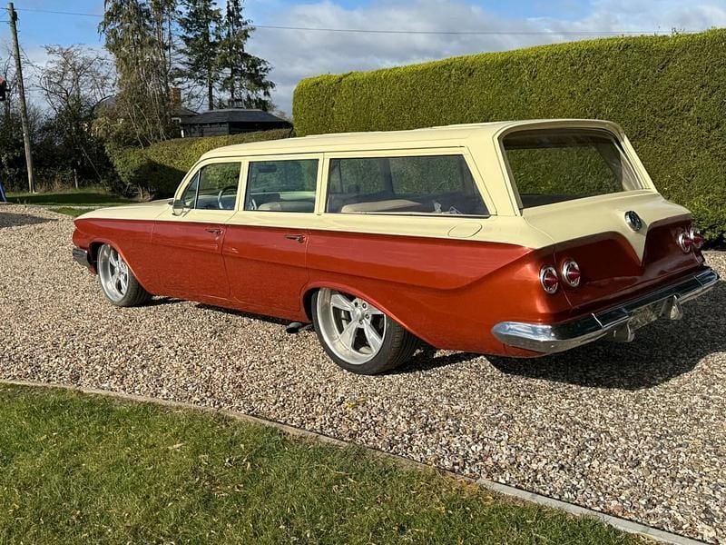 Used Chevrolet Impala 1961 Cream Sedan