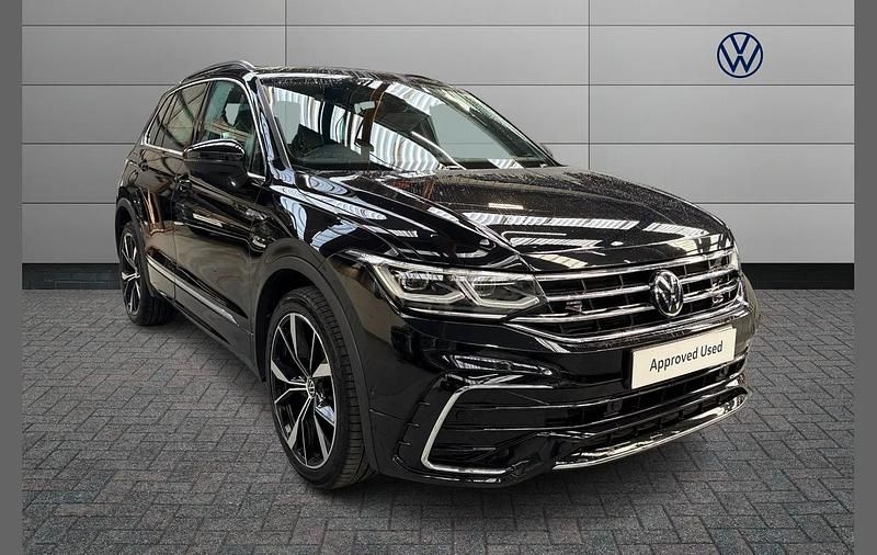 Used VW Tiguan R-line 150 HP (110 kW) 2023 Black SUV