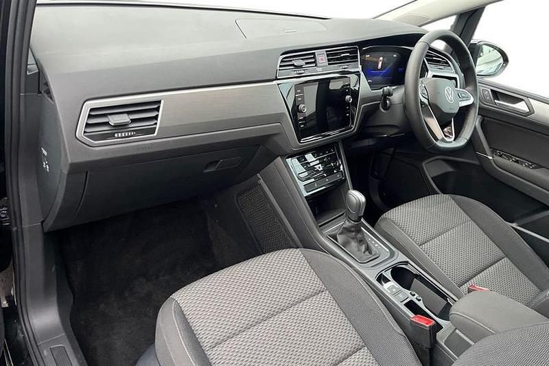 Used VW Touran Match 150 HP (110 kW) 2025 Black MPV