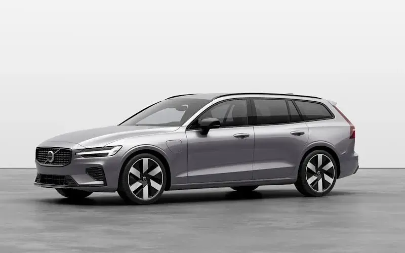 Usado Volvo V60 Plus 334 HP (245 kW) 2026 Carrinha