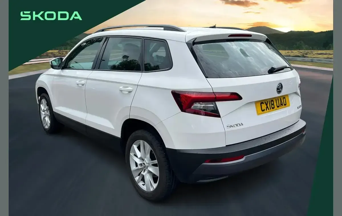 Used Skoda Karoq SE Technology 150 HP (110 kW) 2018 White SUV