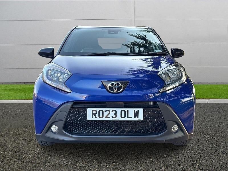 Used Toyota Aygo X 72 HP (52 kW) 2023 Blue SUV