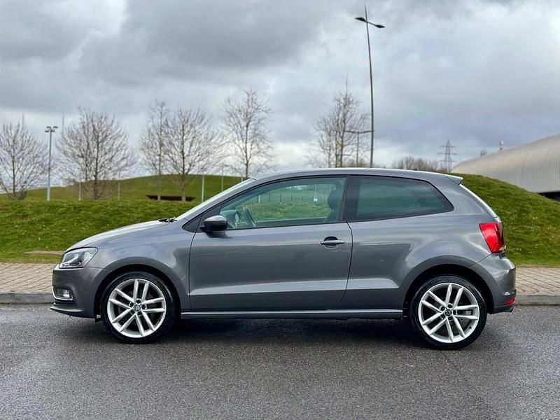 Used VW Polo SEL 2015 Grey Hatchback