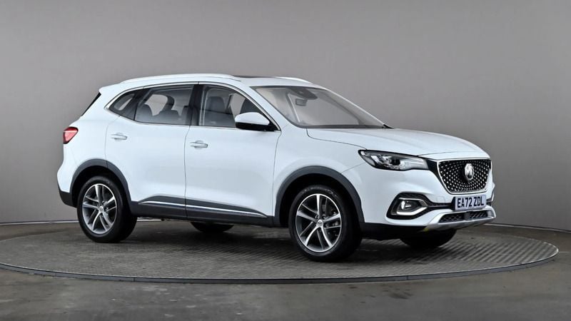 White Used 2022 MG HS Exclusive SUV | £16,798 (Fair price) - Image 1/4
