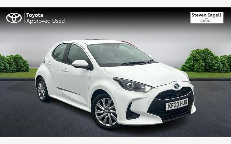 Used 2025 Toyota Yaris Hybrid Hatchback | £16,589 (Super price) - Image 1/4