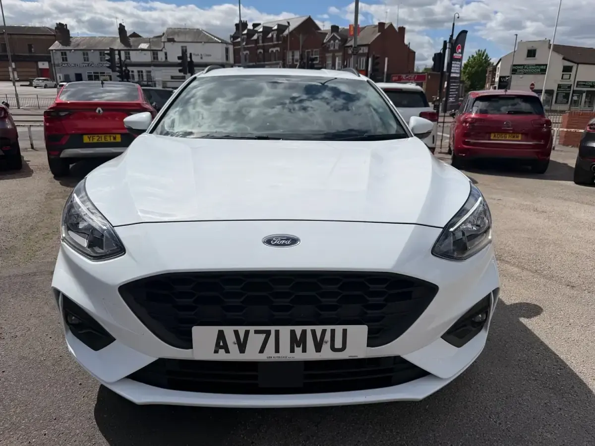 Used Ford Focus ST-Line 2022 White Estate