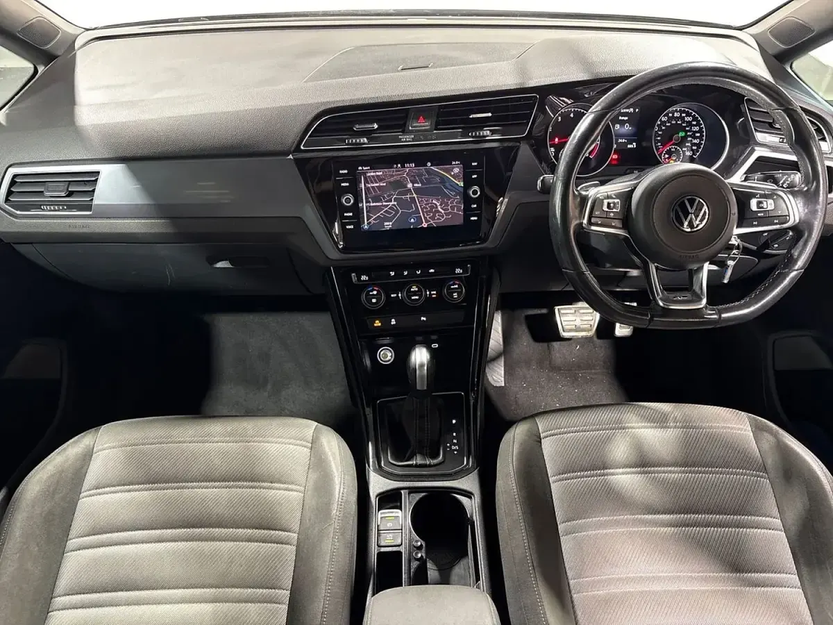 Used VW Touran R-line 150 HP (110 kW) 2021 Grey MPV