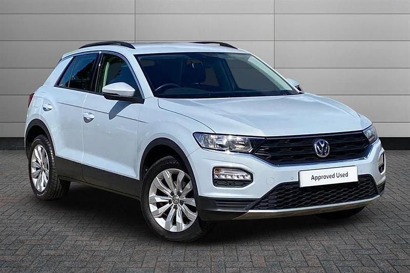 White silver Used 2018 VW T-Roc SE SUV | £13,995 (Fair price) - Image 1/4