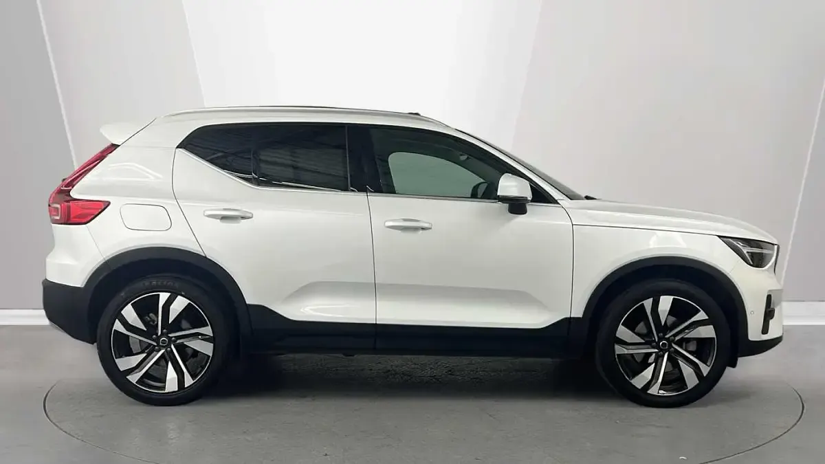 Used Volvo XC40 Ultra 194 HP (142 kW) 2025 White SUV