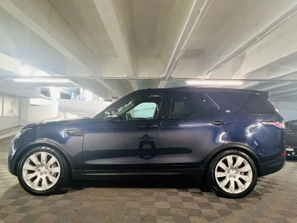 Used Land Rover Discovery 5 HSE Luxury 2018 Blue SUV