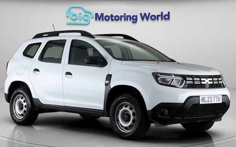 Used Dacia Duster Essentiel 91 HP (66 kW) 2023 White SUV