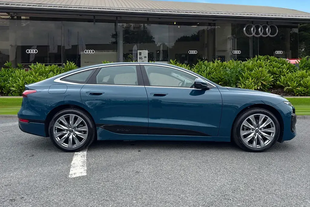 Used Audi A6 e-tron Sport 210 kW (286 HP) 2025 Blue Hatchback