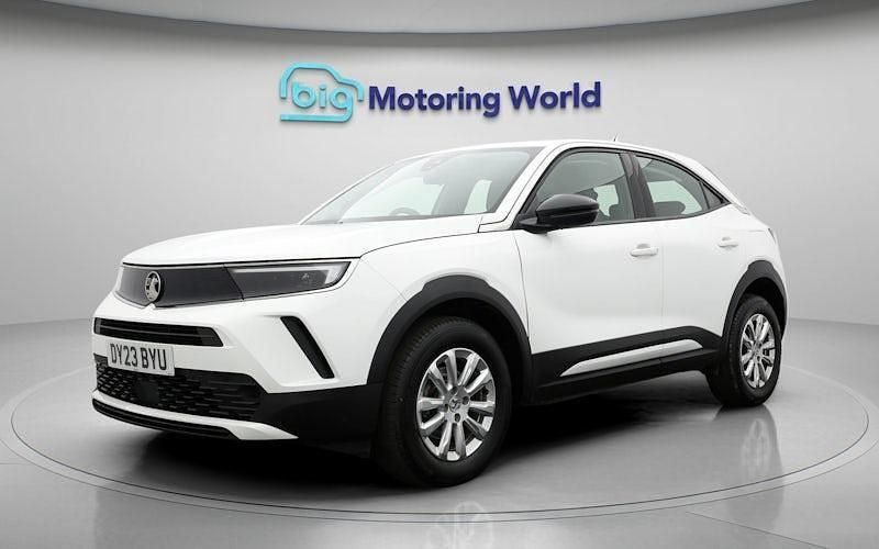 Used Vauxhall Mokka Design Edition 101 HP (74 kW) 2023 White SUV