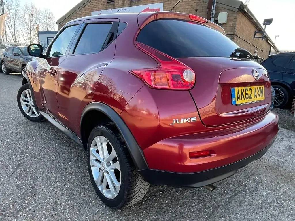 Used Nissan Juke Tekna 200 HP (147 kW) 2012 Red SUV