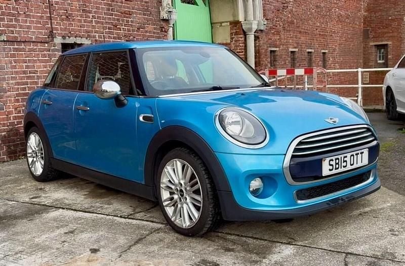 Used Mini Cooper Hatch 136 HP (100 kW) 2015 Blue Hatchback