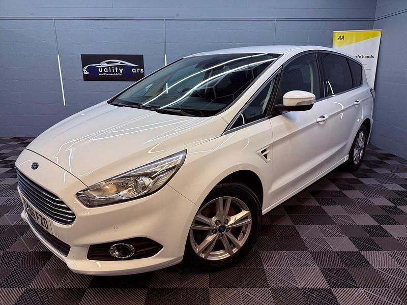White Used 2016 Ford S-MAX Titanium MPV | £8,995 (Good price) - Image 1/4