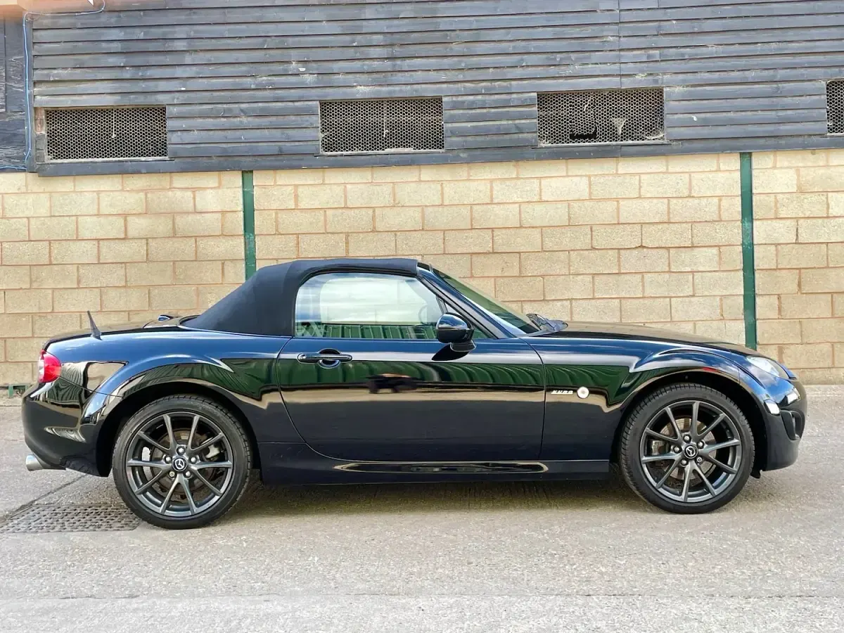 Used Mazda MX5 124 HP (91 kW) 2012 Brilliant black Cabriolet