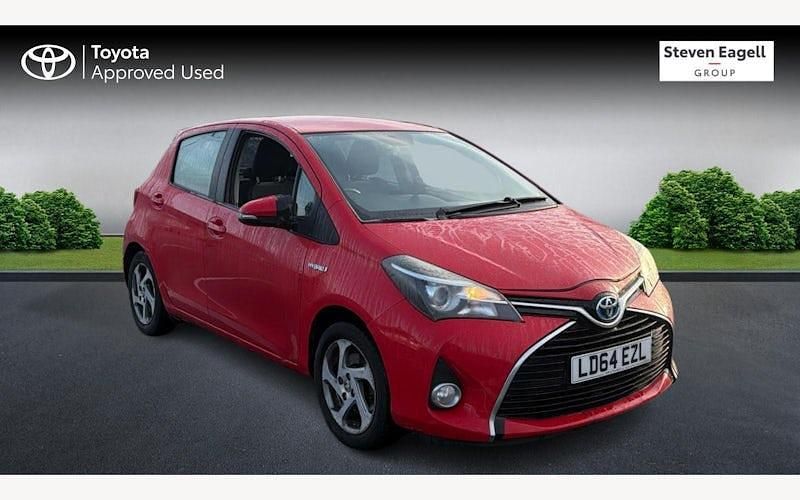 Used Toyota Yaris Hybrid 101 HP (74 kW) 2016 Hatchback