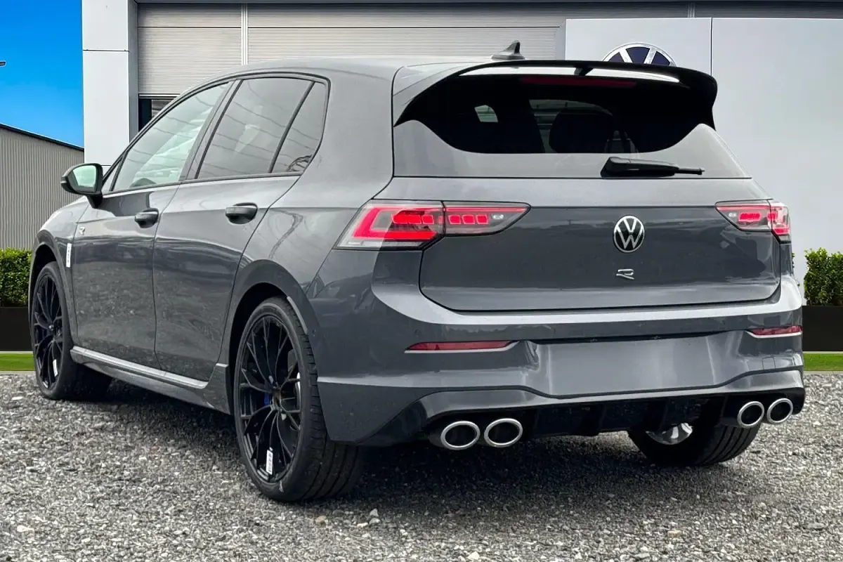 Nouă VW Golf VIII R 320 CP (235 kW) 2026 Gri Hatchback