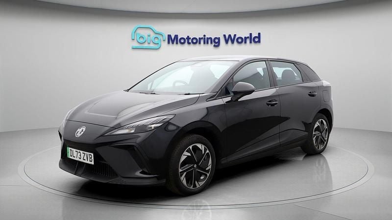 Used MG MG4 EV SE 125 kW (170 HP) 2023 Black Hatchback