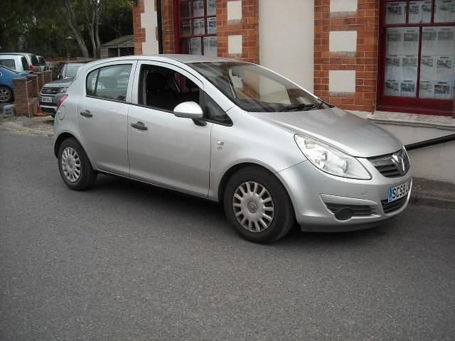 Silver Used 2010 Vauxhall Corsa S Hatchback | £1,250 (Good price) - Image 1/4