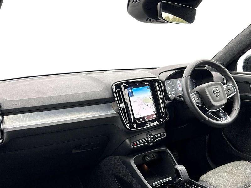 Used Volvo XC40 Plus 208 HP (152 kW) 2022 Black SUV