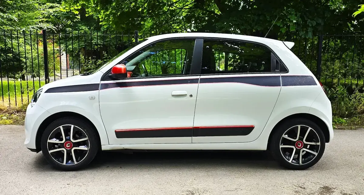 Used Renault Twingo Dynamique 2015 White Hatchback