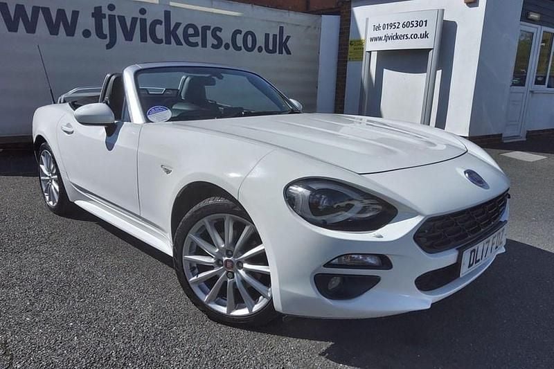 Used Fiat 124 Spider Lusso Plus 140 HP (102 kW) 2017 White Cabriolet