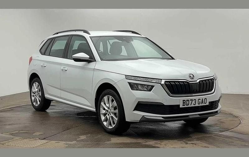 Moon white metallic Used 2023 Skoda Kamiq SE SUV | £16,300 (Super price) - Image 1/4