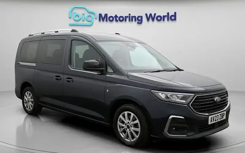 Used Ford Tourneo Titanium 122 HP (89 kW) 2024 Estate