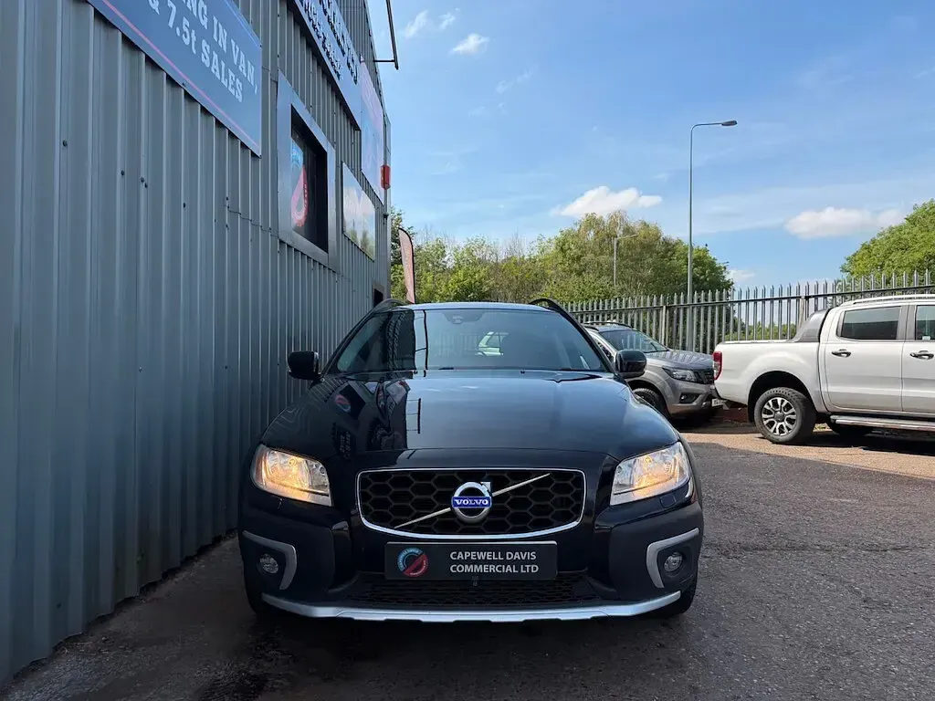 Used Volvo XC70 SE 2015 Black Estate