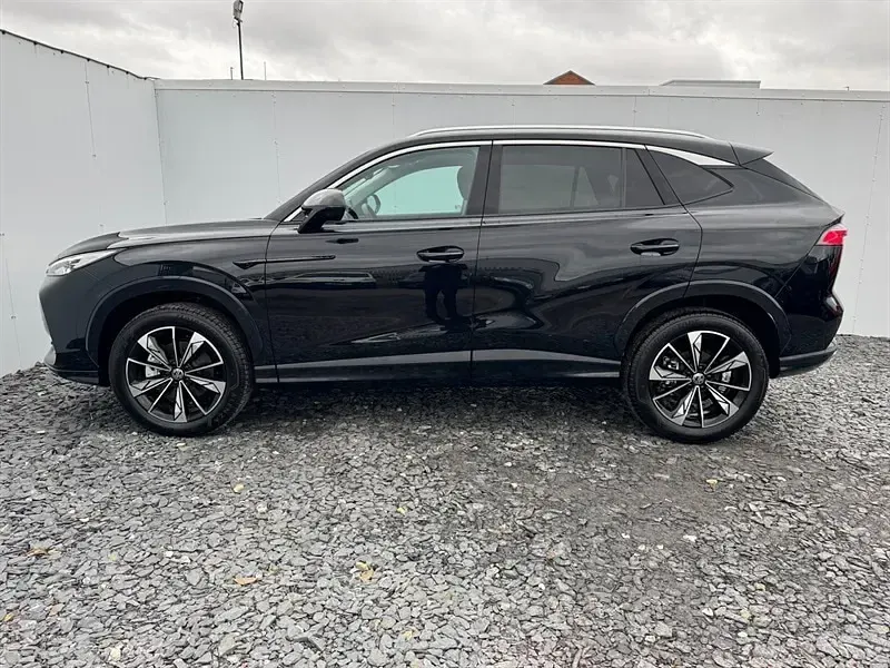 New MG HS SE 170 HP (125 kW) 2026 Black SUV