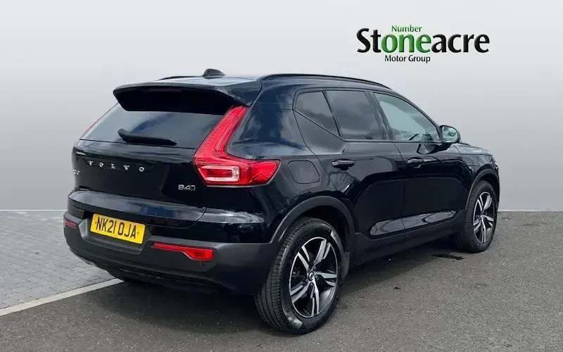 Used Volvo XC40 R-Design 197 HP (144 kW) 2021 Black SUV