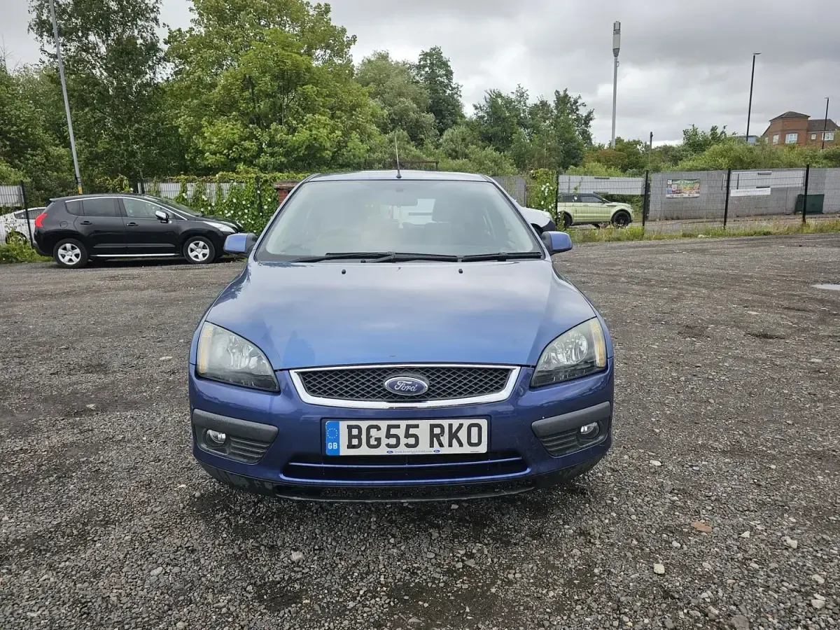 Used Ford Focus Zetec 2005 Blue Hatchback