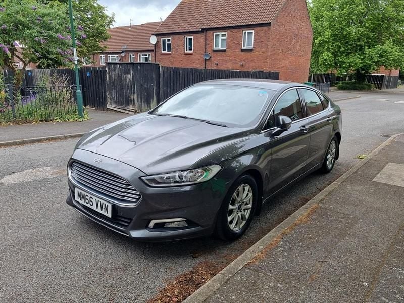 Used Ford Mondeo Zetec 2017 Grey Hatchback