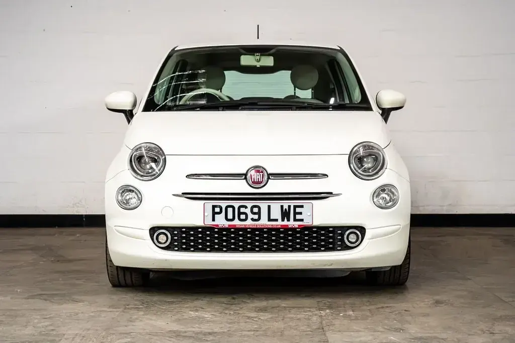 Used Fiat 500 Lounge 69 HP (50 kW) 2019 White Hatchback