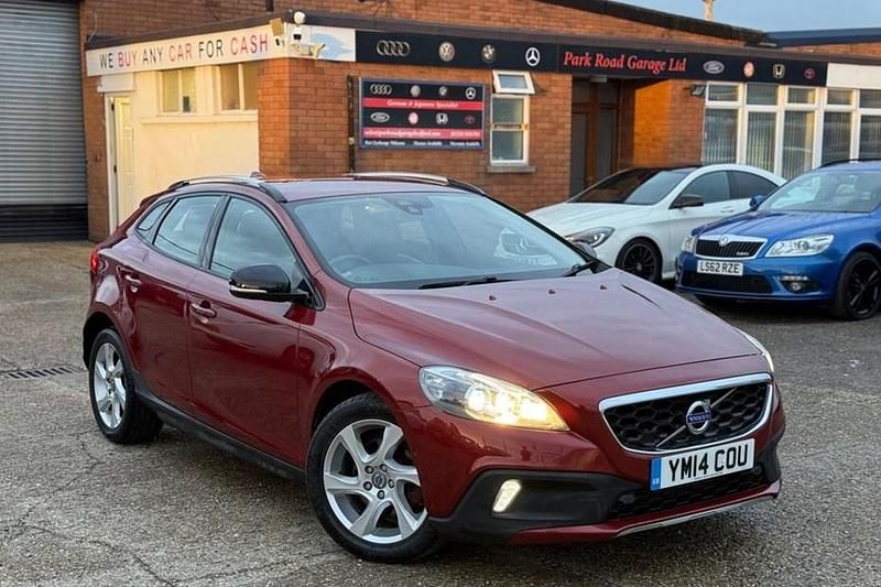 Used 2014 Volvo V40 CC Estate | £8,490 (Fair price) - Image 1/1