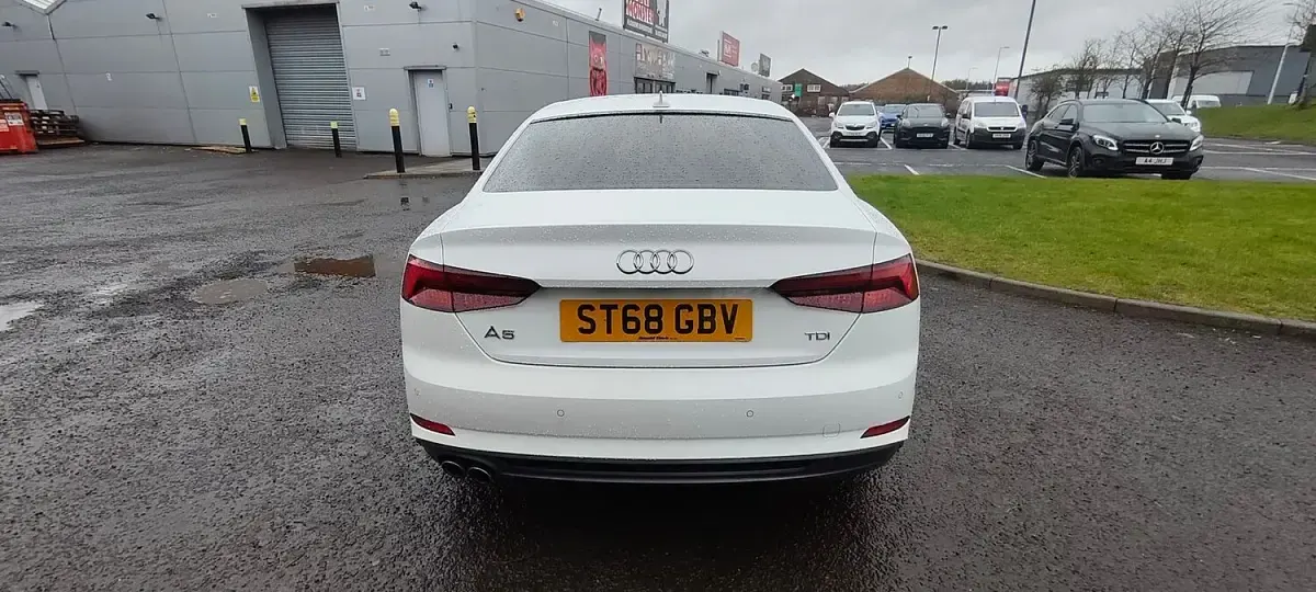 Usado Audi A5 S-Line 190 CV (139 kW) 2018 Blanco Coupe