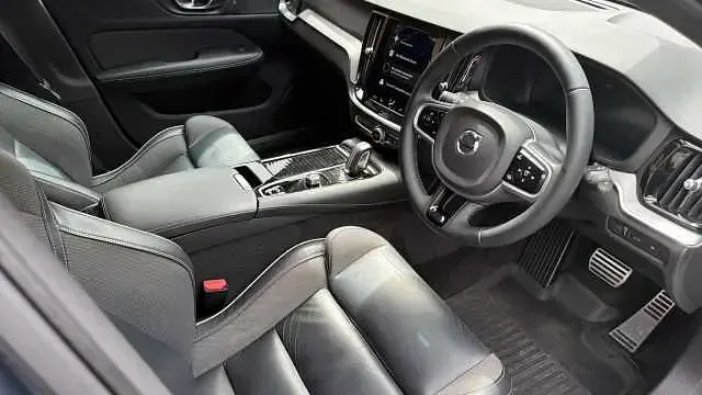 Used Volvo V60 R-Design 340 HP (250 kW) 2021 Blue Estate