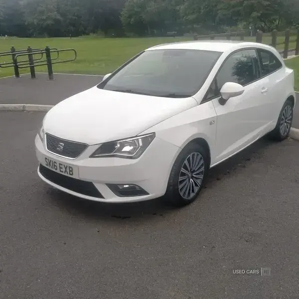 Used Seat Ibiza CONNECT 90 HP (66 kW) 2016 White Hatchback